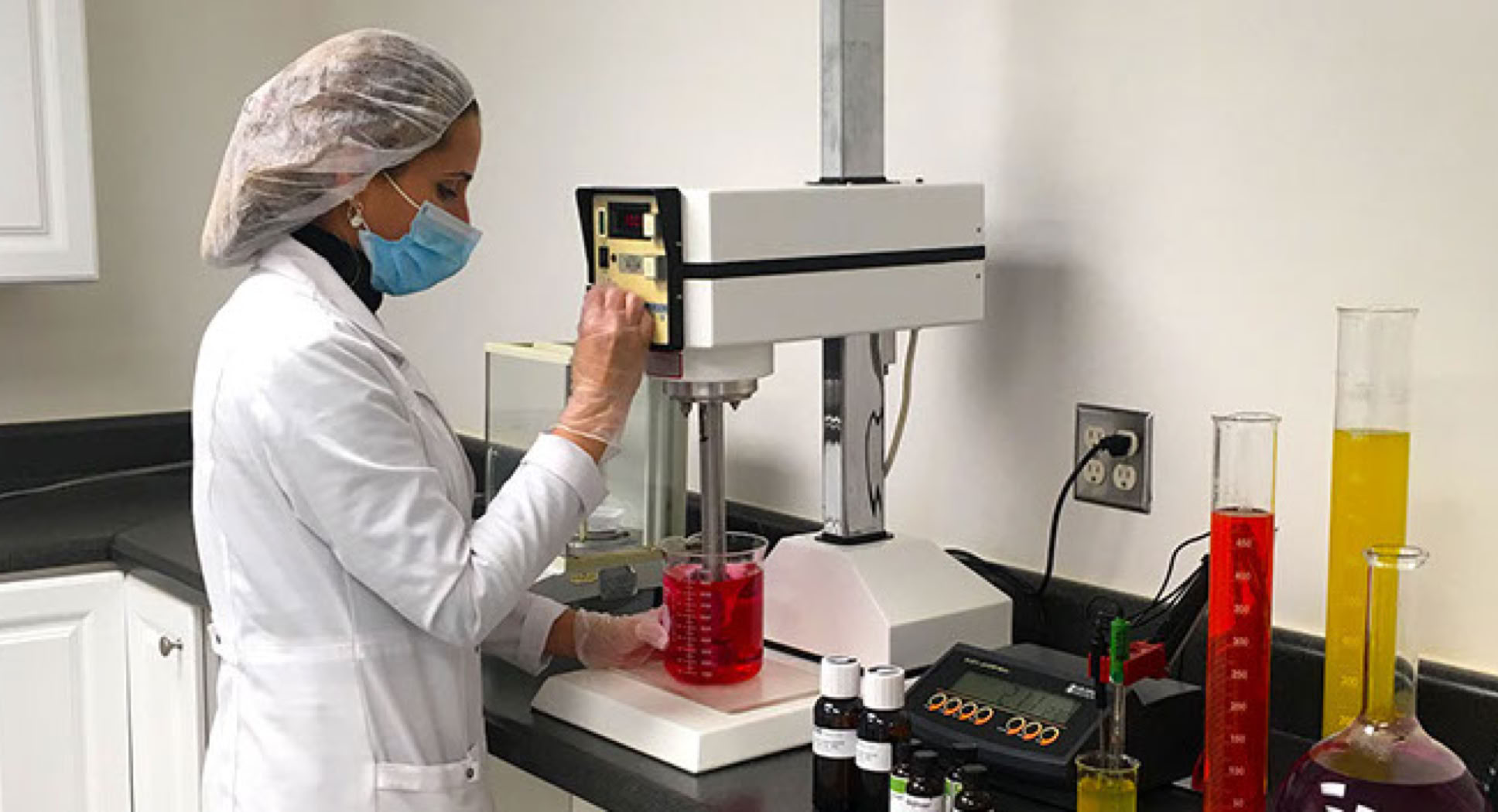 Beverage flavor development at Nutrition Labs with natural flavor testing and formulation